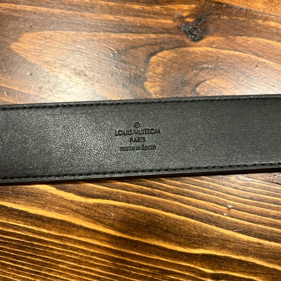 Louis Vuitton Initiales Reversible Belt - Picture 5 of 5